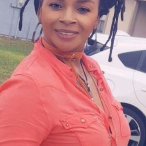 Meet your Posher, Stephanie jiorce